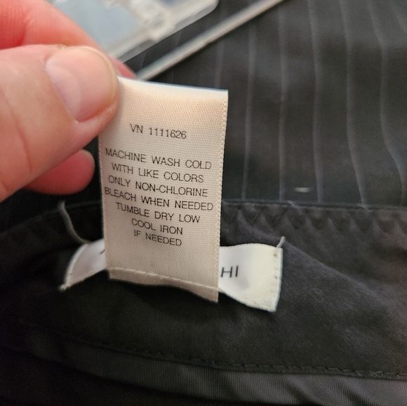 Grey Pinstriped Skirt By Isaac Mizrahi Size 8 - Picture 4 of 10